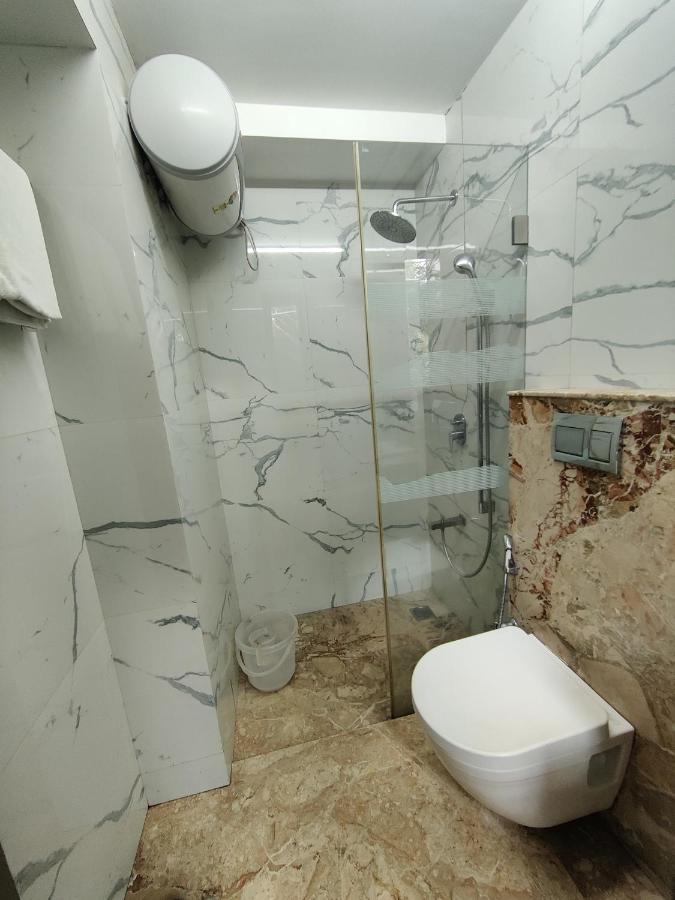 Capital Hotel Mumbai Ngoại thất bức ảnh